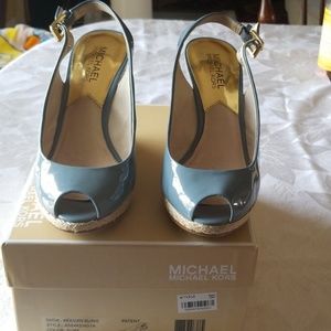 Micheal Kors  Keegan Sling